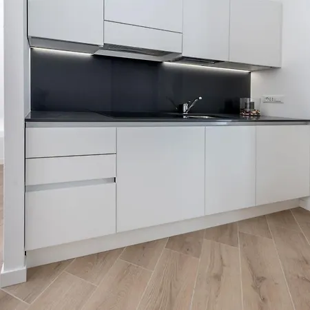 La Torre Con Private Park Apartmanhotel 4*