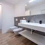 La Torre Con Private Park Aparthotel