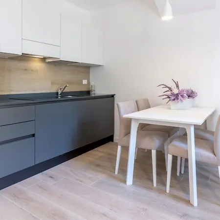 Aparthotel La Torre Con Private Park