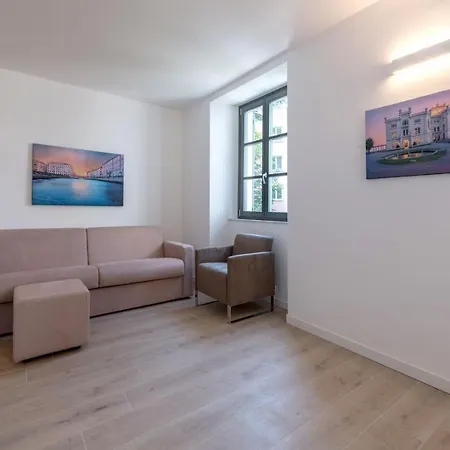 La Torre Con Private Park 4* טריאסטה