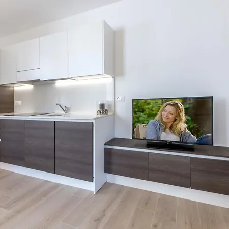 La Torre Con Private Park 4* Τεργέστη