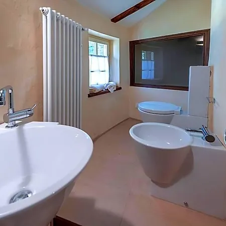 Hotel apartamentowy La Torre Con Private Park Triest