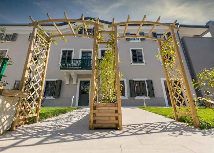 Apart Otel La Torre Con Private Park