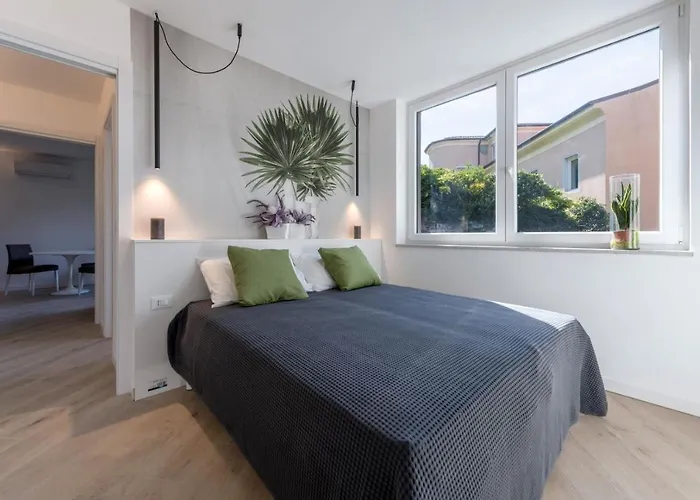 Aparthotel La Torre Con Private Park 4*