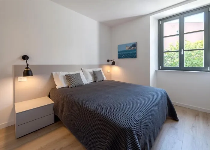 Apartmanhotel La Torre Con Private Park Trieszt