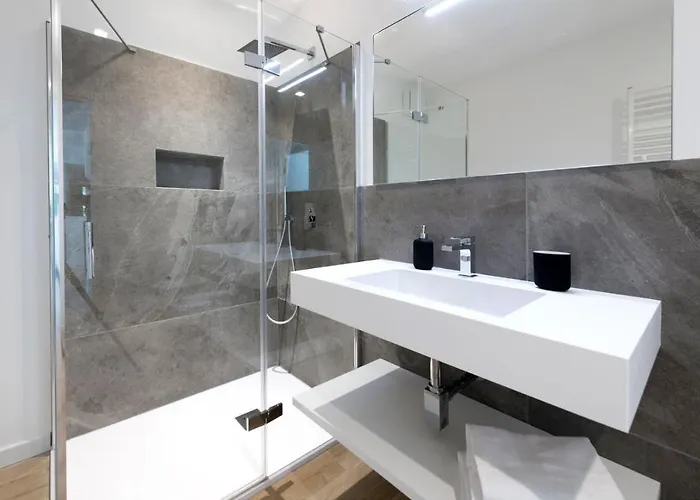 La Torre Con Private Park Trieszt