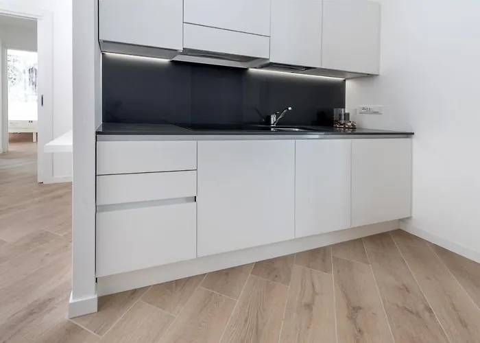 La Torre Con Private Park Apartmanhotel 4*