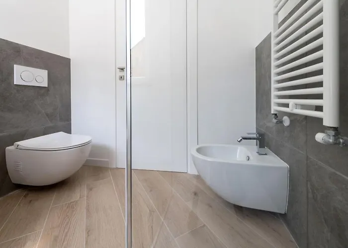 La Torre Con Private Park 4* Trieszt